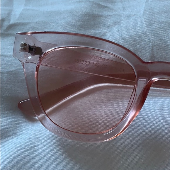 Pink sunglasses - Picture 2 of 3